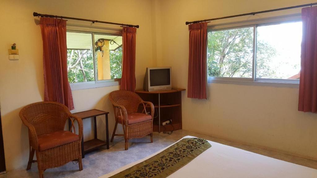 Baan Suan Sook Resort Pantai Chaweng Luaran gambar